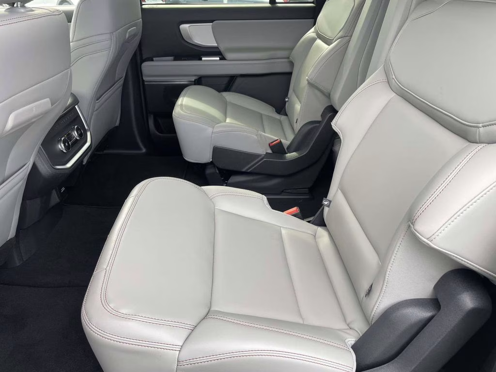 2025 Black Metallic Ford Expedition Max Active RWD SUV