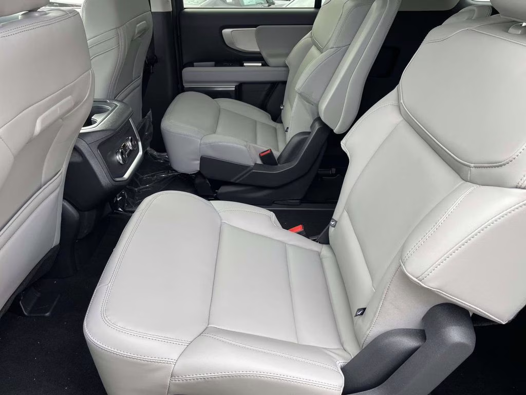 2026 Agate Black Metallic Ford Expedition Max Active RWD SUV