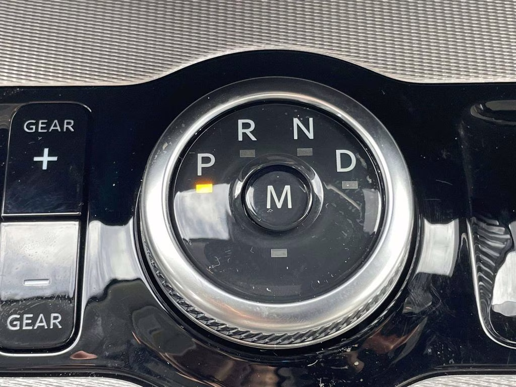 2026 Star White Metallic Tri-Coat Ford Expedition Max Active RWD SUV