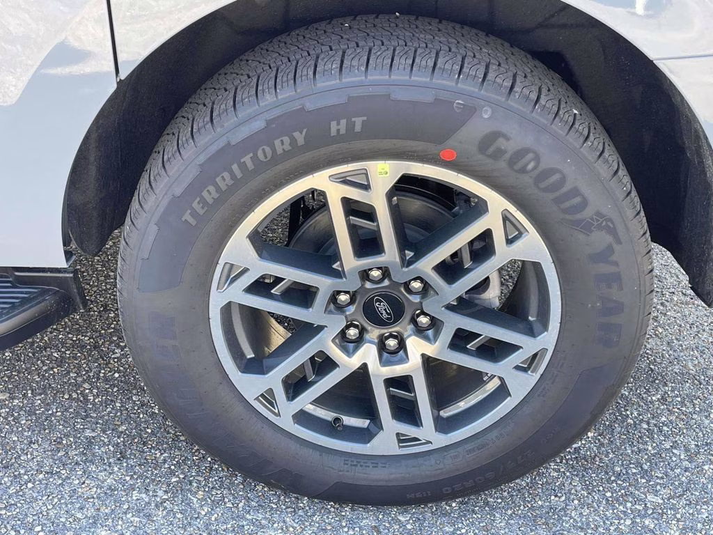 2026 Glacier Gray Metallic Tri-Coat Ford Expedition Max Active RWD SUV