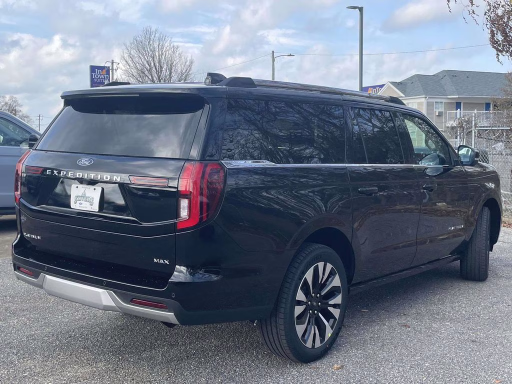 2025 Agate Black Metallic Ford Expedition Max Platinum 4X4 SUV