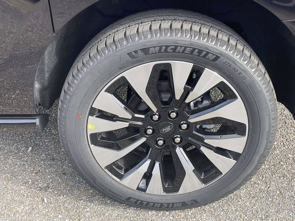 2025 Agate Black Metallic Ford Expedition Max Platinum 4X4 SUV