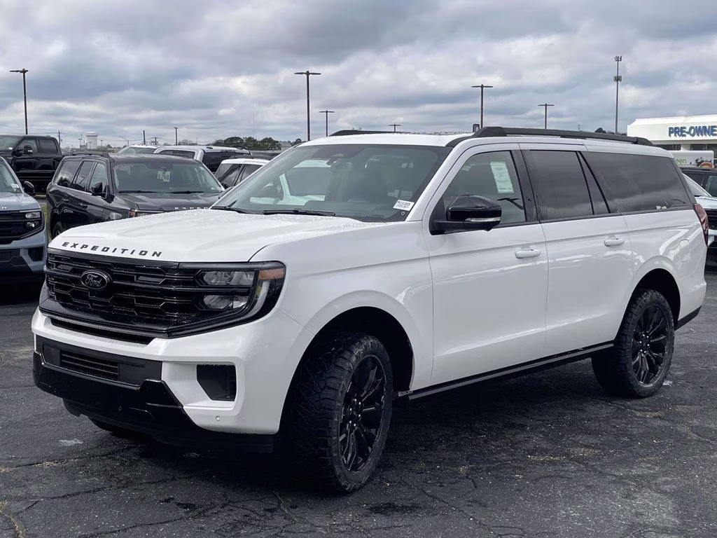 2025 Star White Metallic Tri-Coat Ford Expedition Max Platinum 4X4 SUV