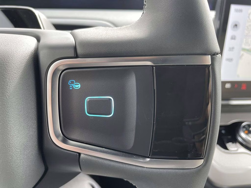 2026 Star White Metallic Tri-Coat Ford Expedition Active RWD SUV