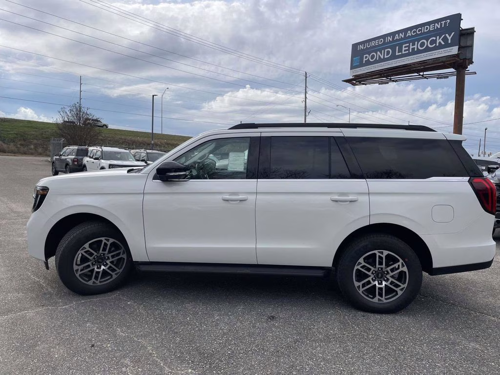 2026 Star White Metallic Tri-Coat Ford Expedition Active RWD SUV