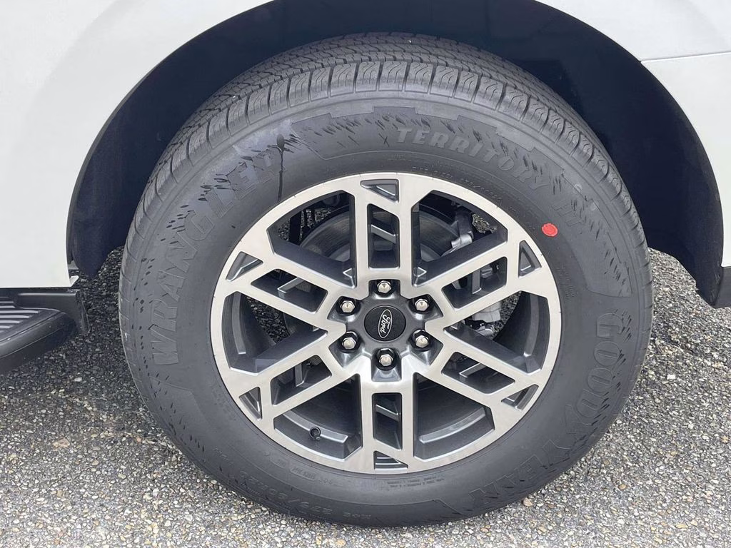 2026 Star White Metallic Tri-Coat Ford Expedition Active RWD SUV