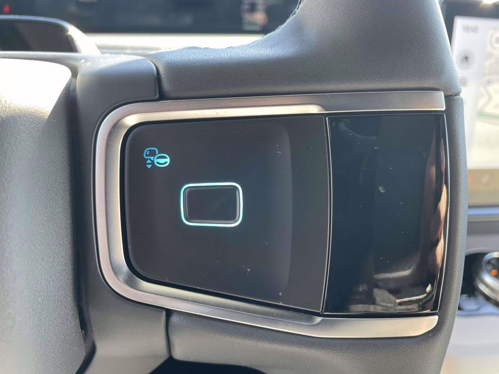 2026 Glacier Gray Metallic Tri-Coat Ford Expedition Active RWD SUV