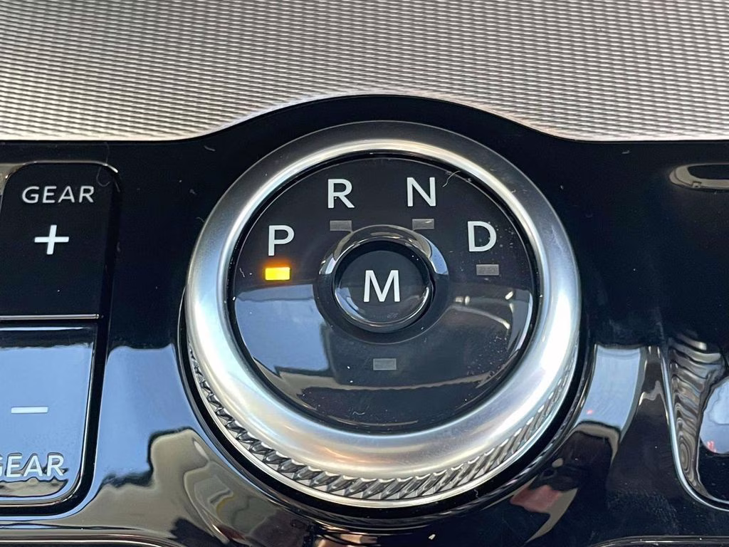 2026 Space Silver Metallic Ford Expedition Active RWD SUV