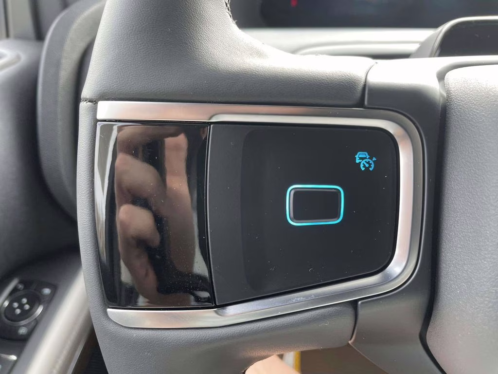 2026 Star White Metallic Tri-Coat Ford Expedition Active RWD SUV