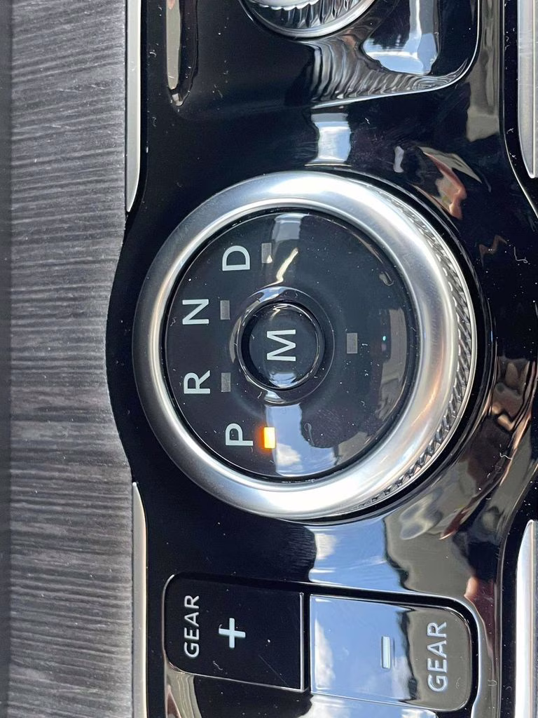 2026 Star White Metallic Tri-Coat Ford Expedition Platinum 4X4 SUV