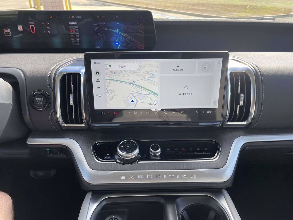 2026 Star White Metallic Tri-Coat Ford Expedition Platinum 4X4 SUV