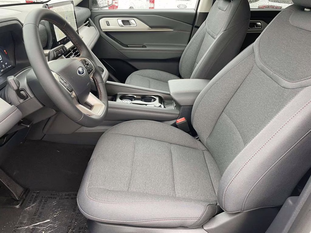 2026 Star White Metallic Tri-Coat Ford Explorer Active RWD SUV