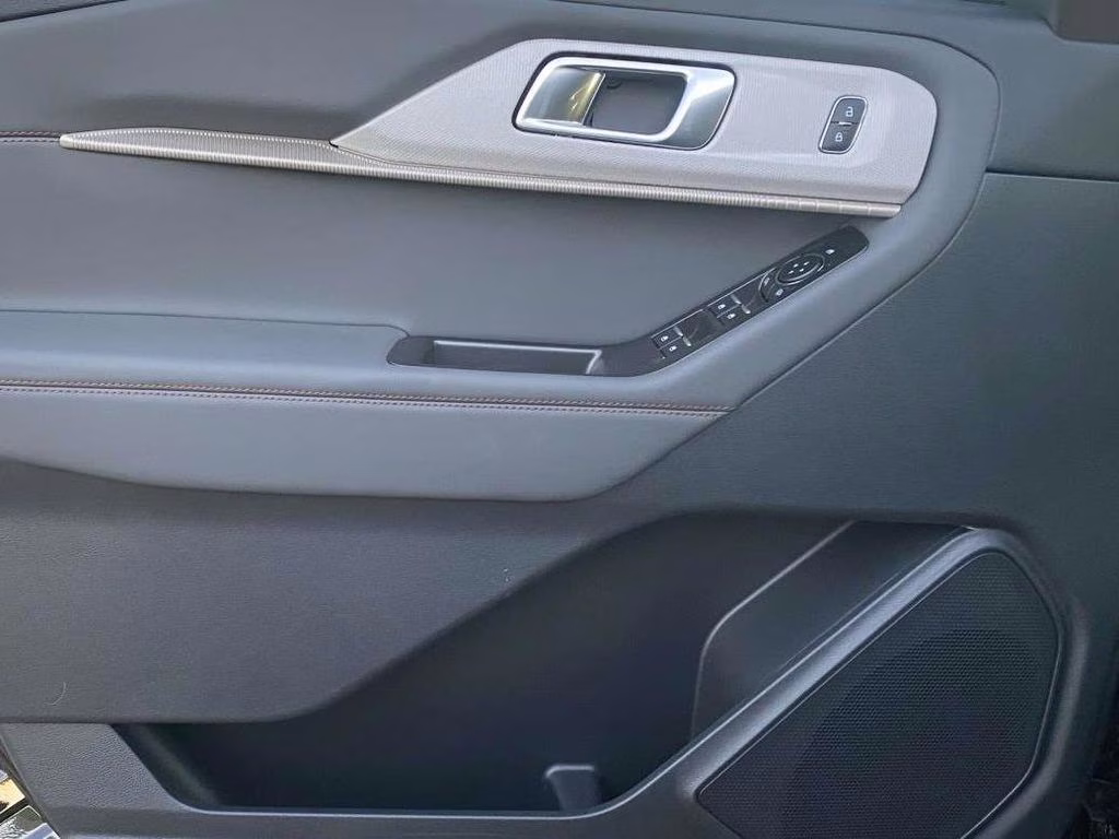 2025 Carbonized Gray Metallic Ford Explorer Active RWD SUV