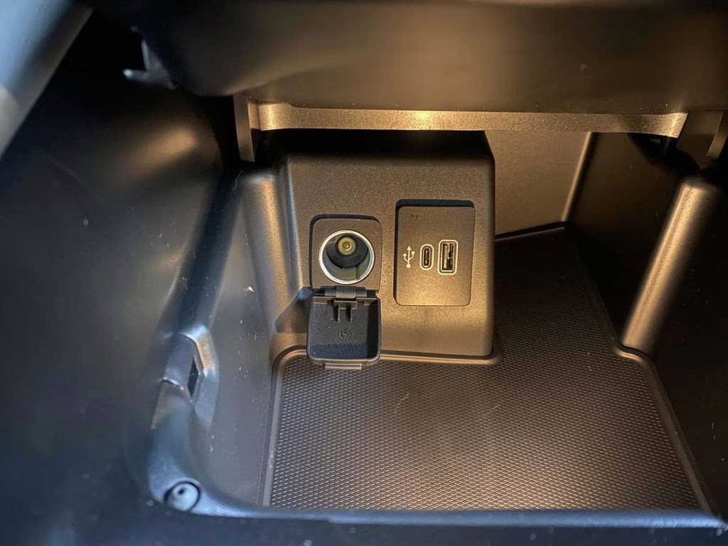 2025 Carbonized Gray Metallic Ford Explorer Active RWD SUV