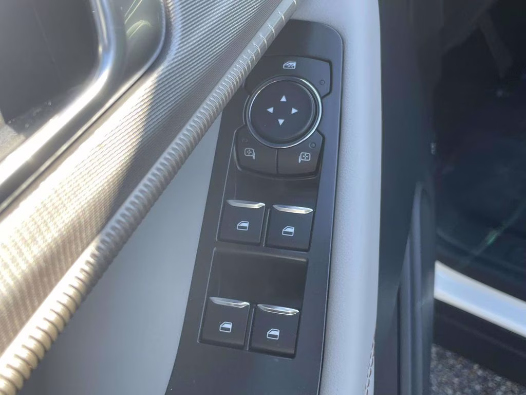 2026 Star White Metallic Tri-Coat Ford Explorer Active RWD SUV