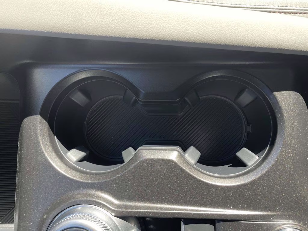 2026 Star White Metallic Tri-Coat Ford Explorer Active RWD SUV