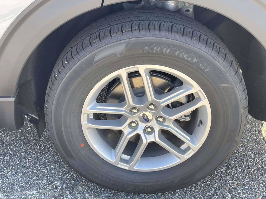 2026 Space White Metallic Ford Explorer Active RWD SUV