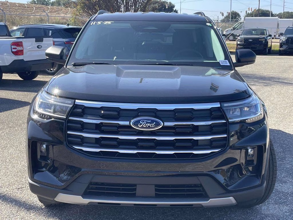 2026 Agate Black Metallic Ford Explorer Active RWD SUV