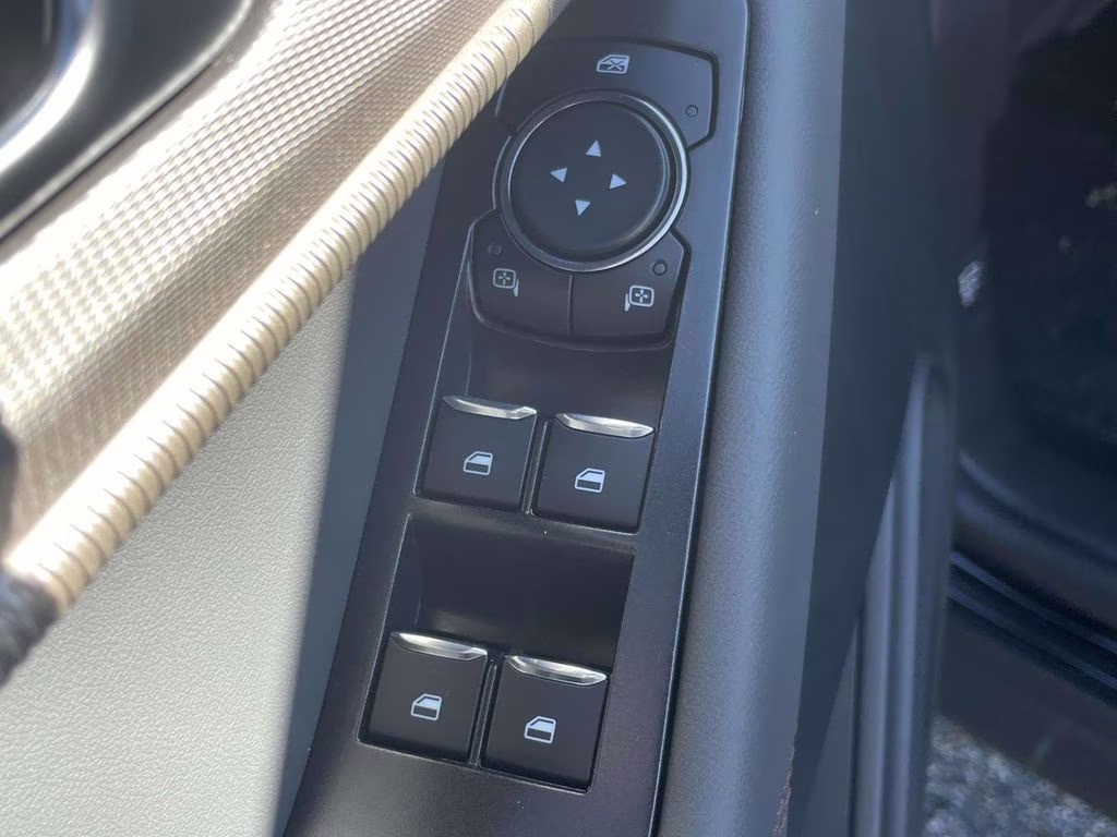 2026 Agate Black Metallic Ford Explorer Active RWD SUV