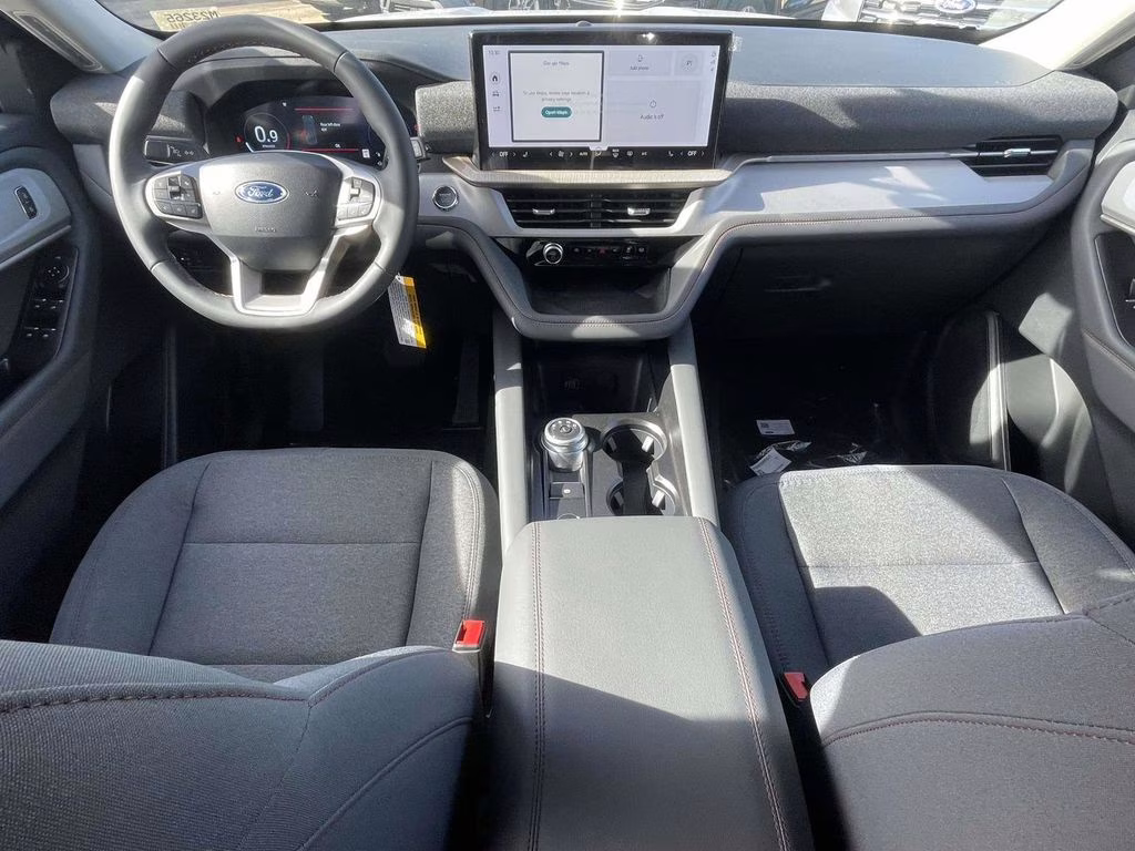 2026 Space White Metallic Ford Explorer Active RWD SUV