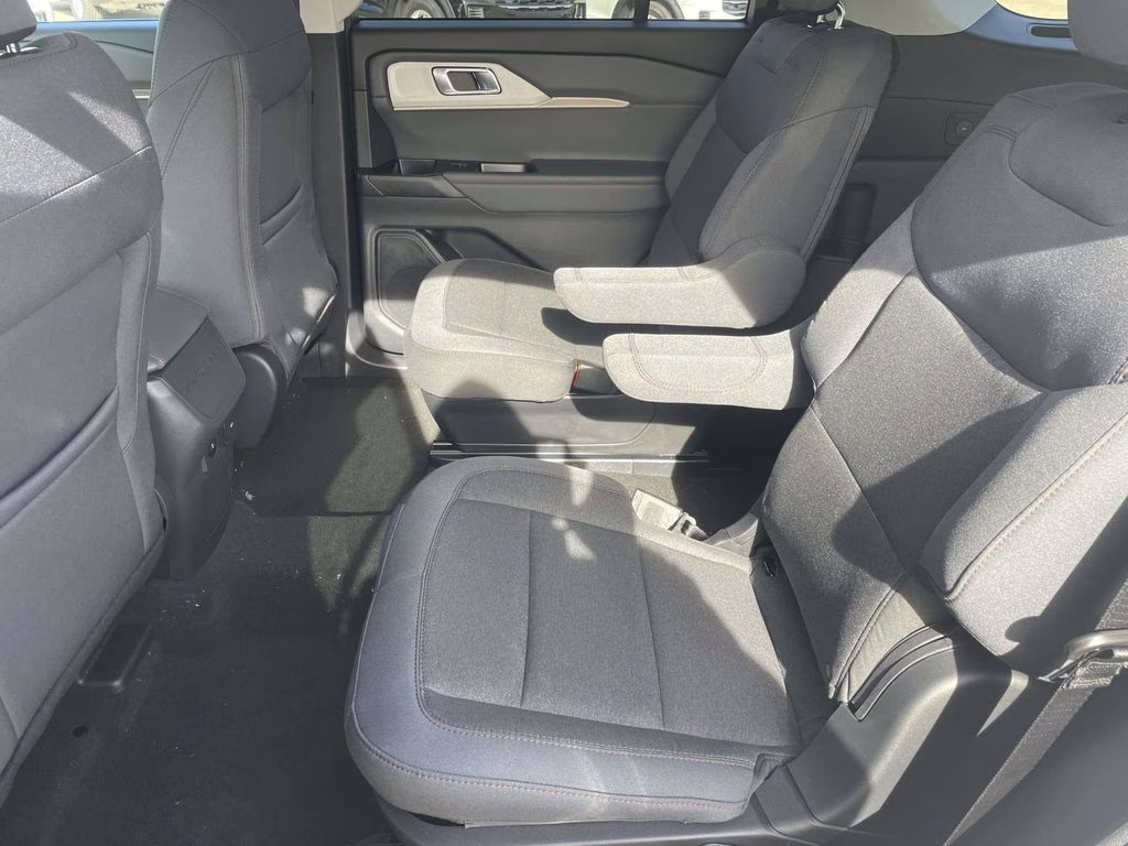 2026 Space White Metallic Ford Explorer Active RWD SUV