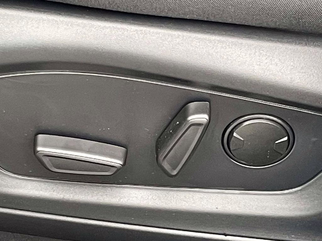 2026 Agate Black Metallic Ford Explorer Active RWD SUV