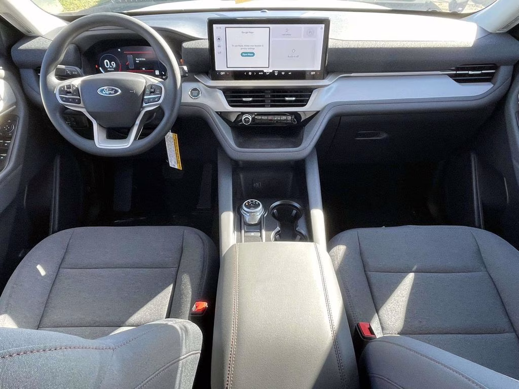 2026 Star White Metallic Tri-Coat Ford Explorer Active RWD SUV