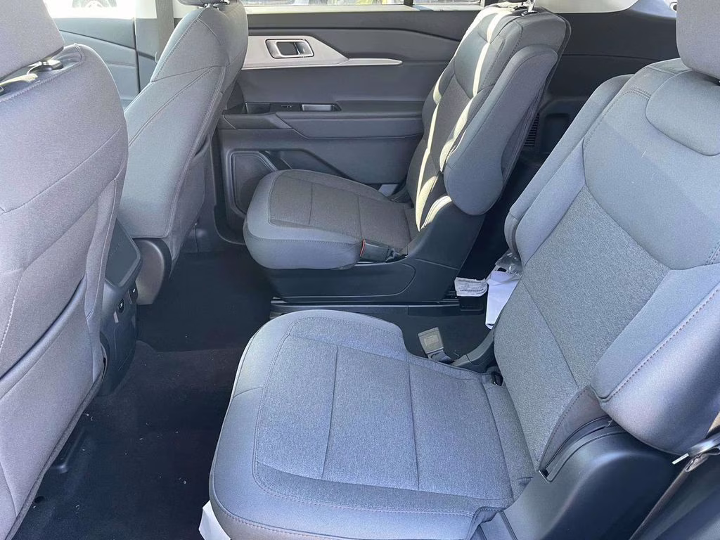 2026 Star White Metallic Tri-Coat Ford Explorer Active RWD SUV