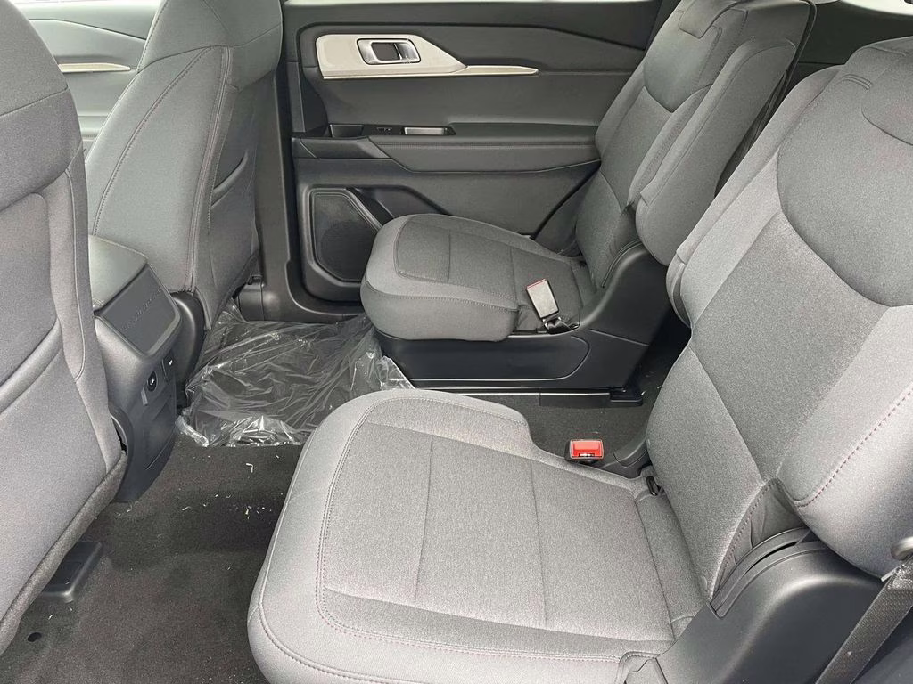 2026 Space White Metallic Ford Explorer Active RWD SUV