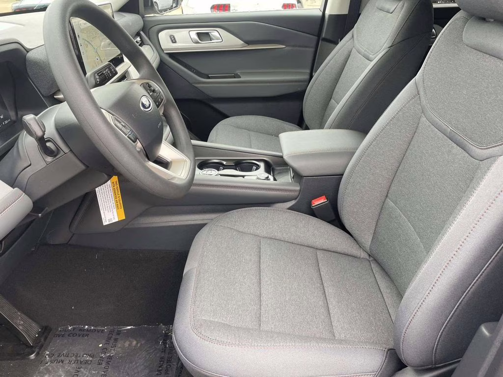 2026 Space White Metallic Ford Explorer Active RWD SUV