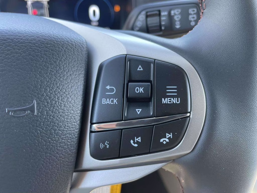 2026 Star White Metallic Tri-Coat Ford Explorer Active RWD SUV