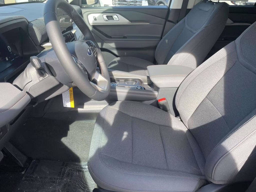 2026 Agate Black Metallic Ford Explorer Active RWD SUV