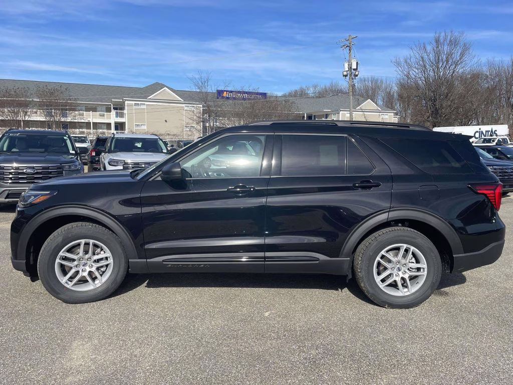 2026 Agate Black Metallic Ford Explorer Active RWD SUV