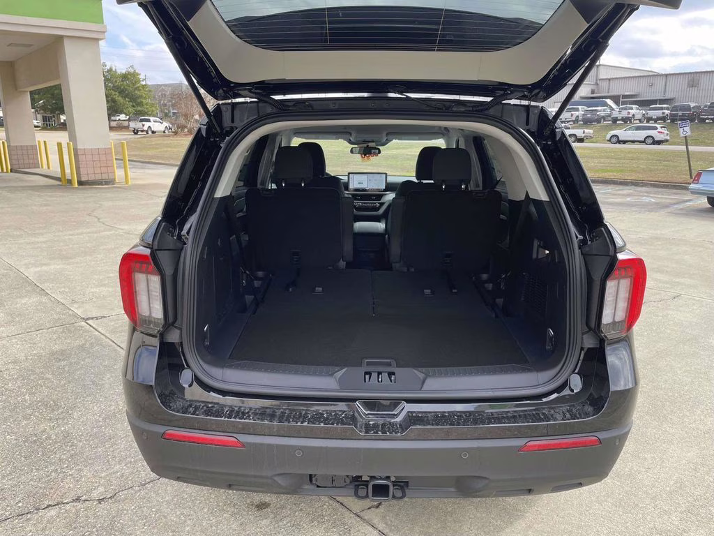 2026 Agate Black Metallic Ford Explorer Active RWD SUV