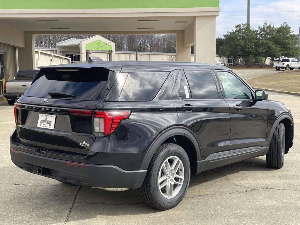 2026 Agate Black Metallic Ford Explorer Active RWD SUV