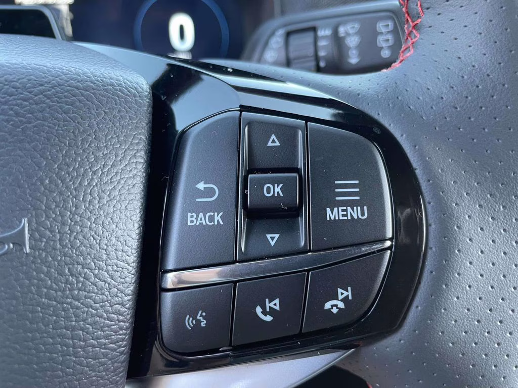 2026 Star White Metallic Tri-Coat Ford Explorer ST-Line RWD SUV