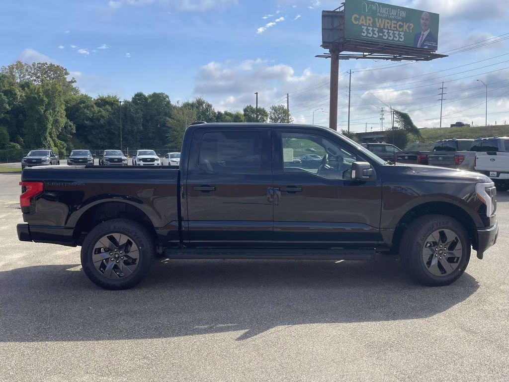2025 Agate Black Metallic Ford F-150 Lightning Flash AWD Truck