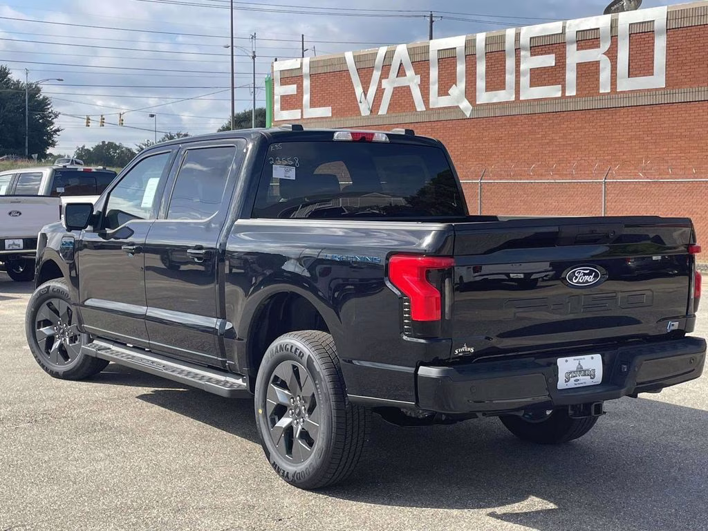 2025 Agate Black Metallic Ford F-150 Lightning Flash AWD Truck