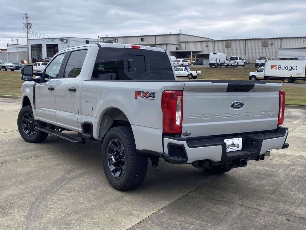 2026 Avalanche Ford Super Duty F-250 SRW XL 4X4 Truck