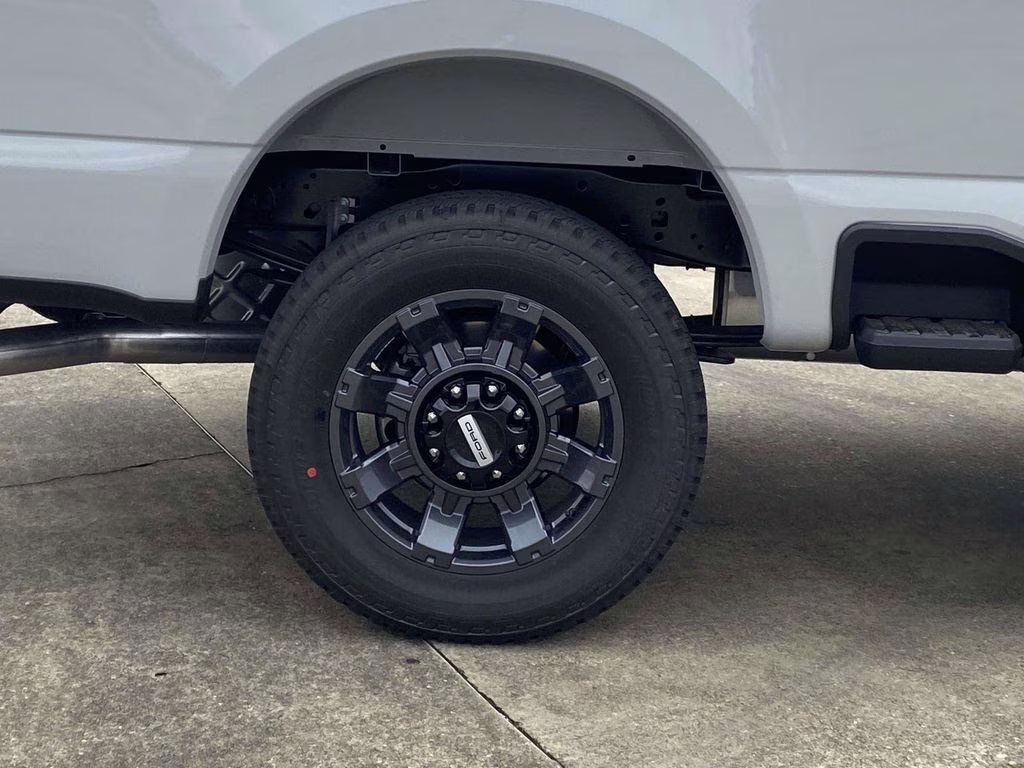 2026 Avalanche Ford Super Duty F-250 SRW XL 4X4 Truck