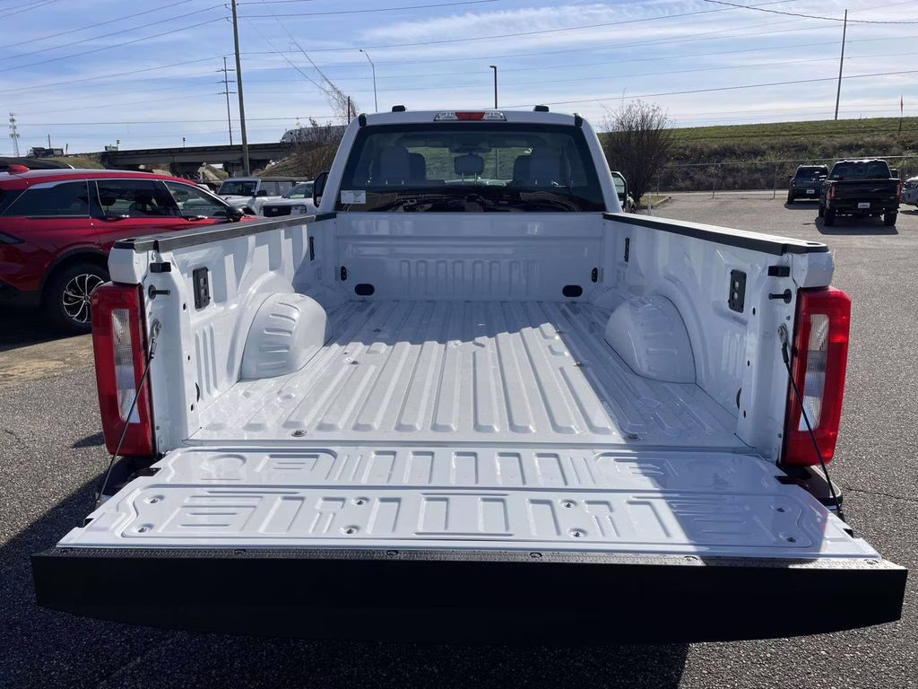2026 Oxford White Ford Super Duty F-250 SRW XL 4X4 Truck