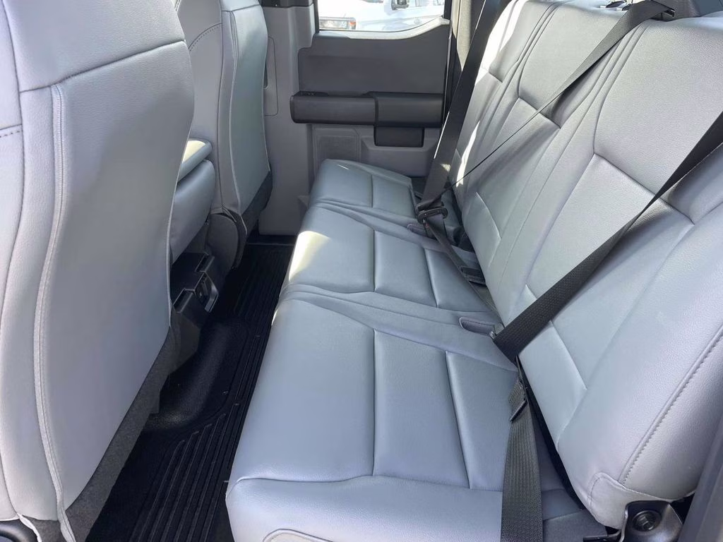 2026 Oxford White Ford Super Duty F-250 SRW XL 4X4 Truck