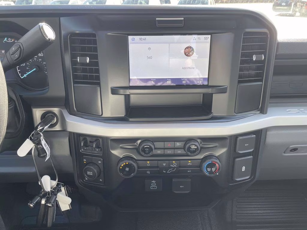 2026 Oxford White Ford Super Duty F-250 SRW XL 4X4 Truck