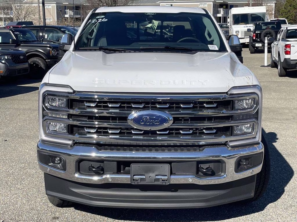 2026 Oxford White Ford Super Duty F-250 SRW Lariat 4X4 Truck