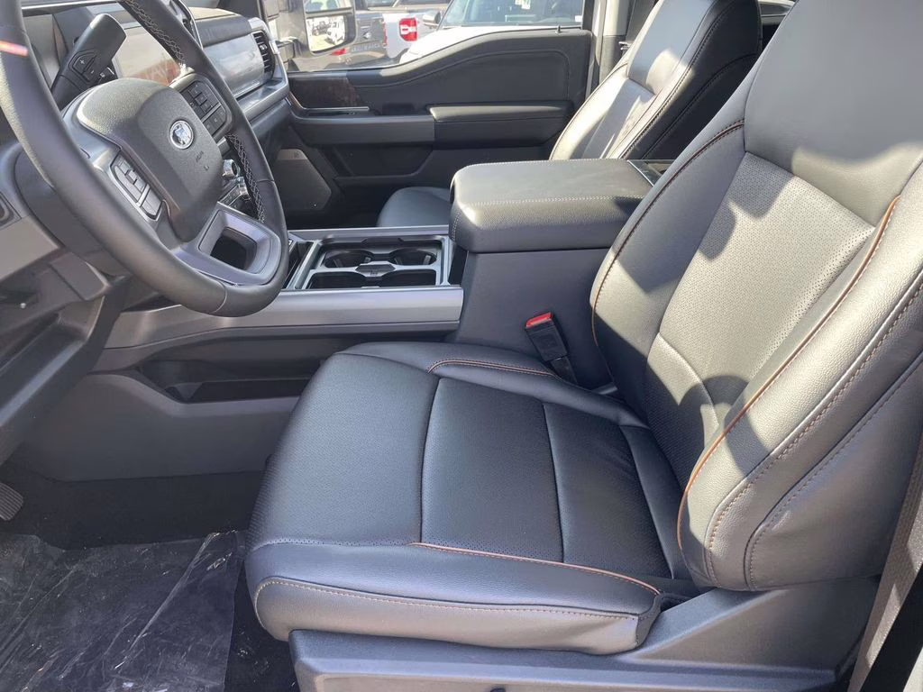 2026 Star White Metallic Tri-Coat Ford Super Duty F-250 SRW Lariat 4X4 Truck