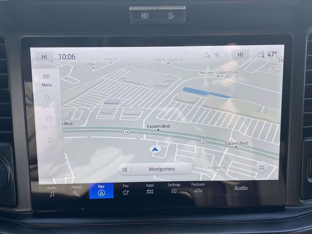 2026 Star White Metallic Tri-Coat Ford Super Duty F-250 SRW Lariat 4X4 Truck