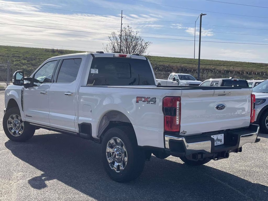 2026 Star White Metallic Tri-Coat Ford Super Duty F-250 SRW Lariat 4X4 Truck