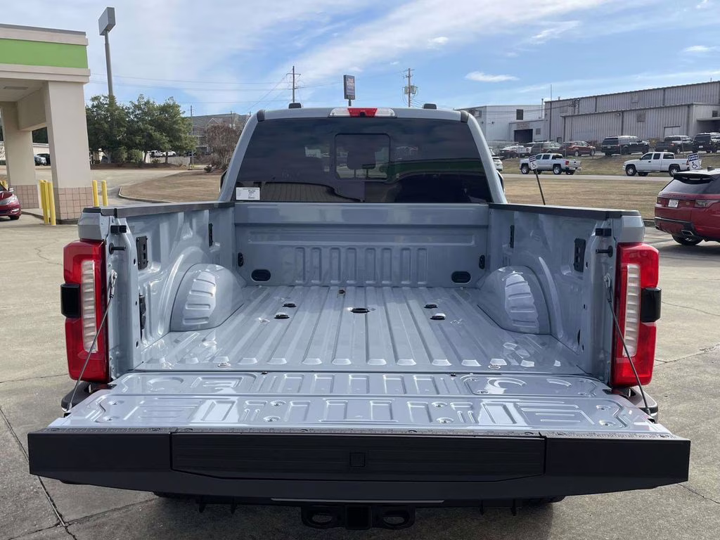 2026 Glacier Gray Metallic Tri-Coat Ford Super Duty F-250 SRW Lariat 4X4 Truck