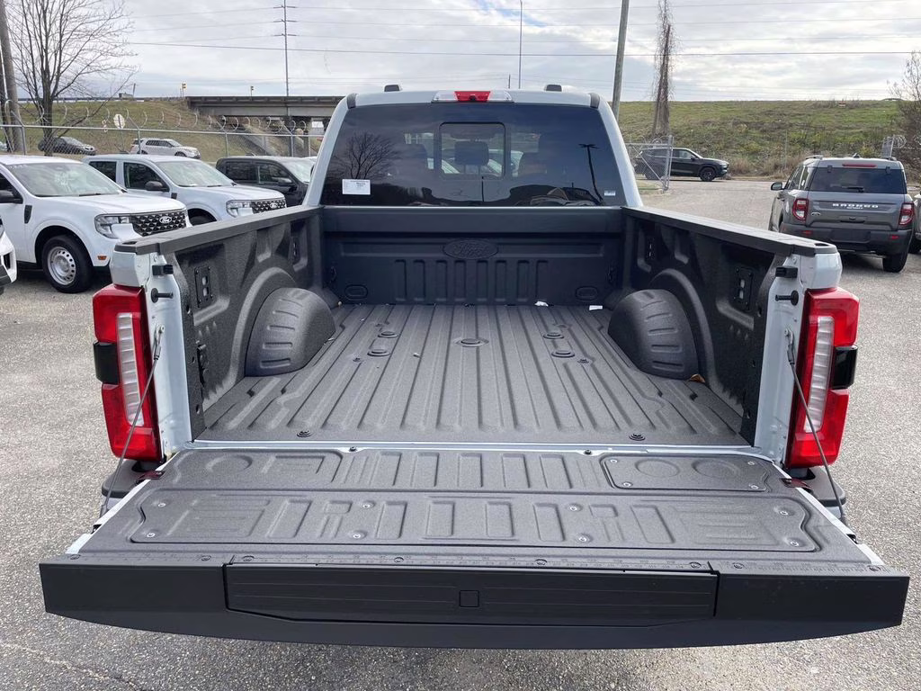 2026 Avalanche Ford Super Duty F-250 SRW Lariat 4X4 Truck