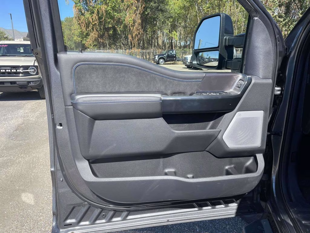 2026 Carbonized Gray Metallic Ford Super Duty F-350 SRW Lariat 4X4 Truck